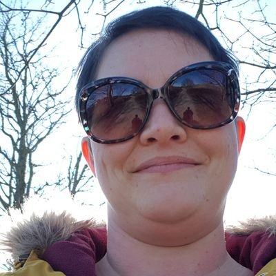 Not on here much recently.
Sweary mama.
Now WFH!
Pod listener, film snob & Ghibli fan. Love a subtitle. Kdramas rule!
Beat a titcancer, working on the sequel.
