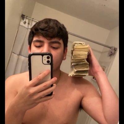 EditIllcamz's profile picture. You loyal to me I make sure that you get it