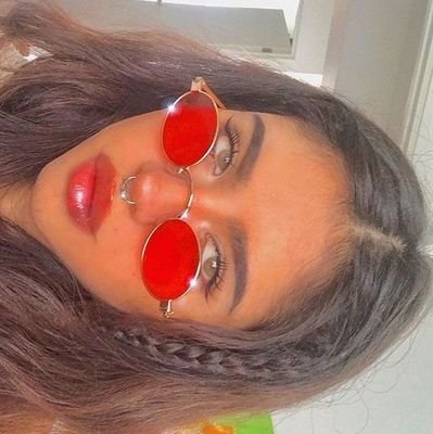 bydiamondblog's profile picture. Moda, belleza y entretenimiento