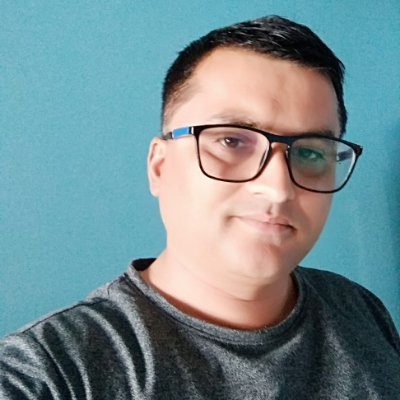 कर्मण्येवाधिकारस्ते मा फलेषु कदाचन ।
मा कर्मफलहेतुर्भूर्मा ते सङ्गोस्त्वकर्माणि ।।