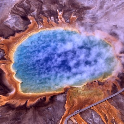 This account tells you if yellowstone is going to explode anytime soon. operated by @bubobubosiberi1.
For more in-depth information, head to the USGS