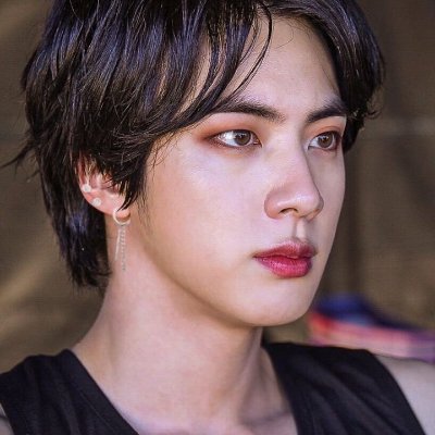 -No importa que no se pare la distancia, siempre habrá un mismo cielo que nos una-BTS💜💜