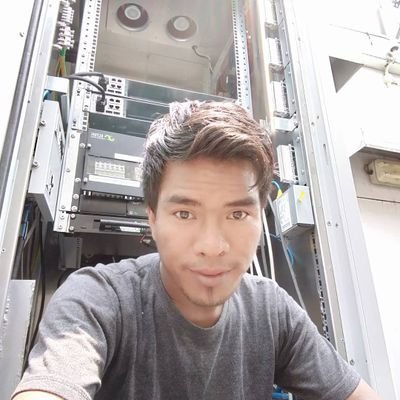 ashefyuni11437's profile picture. hidup hanya sekali