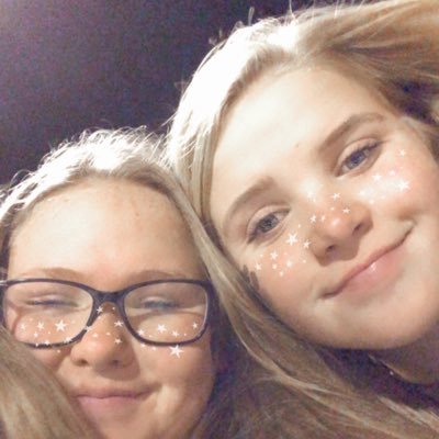 chloe17815767's profile picture. umm hi