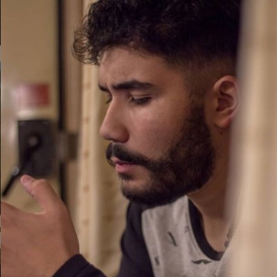 Diretor de arte sem habilidades artísticas, batendo umas pinga mais ou menos em Pirituba.