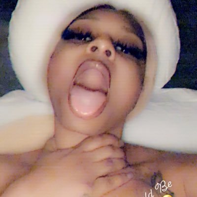 HEY IM MEGAN & I SQUIRT 💦 FOLLOW MY SNAP & ONLY FANS PAGE 😻👅🥰.......... @megan_squirts https://t.co/YuCYE9ijRF
