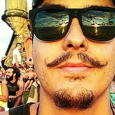 FilipeSaBarreto's profile picture. Estudante de Eng Civil, Adoro filmes, Estilo de musica: Rock