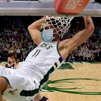 Brook Lopez is the ideal role player, you might not like it but this is what peak performance looks like / fan account / #fearthedeer