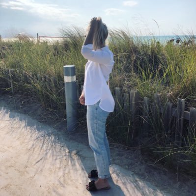 _chantelr's profile picture. 