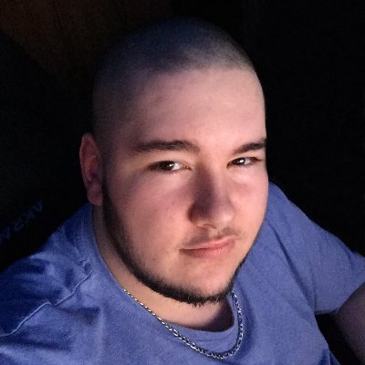 dentx77's profile picture. Männlich