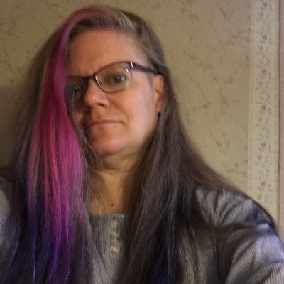 She/her Studying Multimedia Graphic Arts, former Community Mgr. Mom to two great adults w/love of my life,  3 cats. Mastodon @johannasgarden@mindly.social