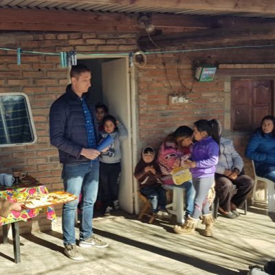 Medico,Oftalmólogo la sangre 🩸 es más espesa que el agua. no fue magia. Intendente Electo Pj QUIMILI 😀💪❤️✌🏿🇦🇷