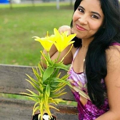 jhully_1423's profile picture. Se você ama alguém, deixe-o livre.