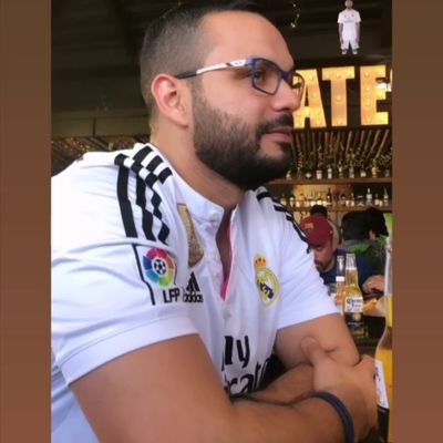 hectord1988's profile picture. En los momentos de crisis, sólo la imaginación es más importante que el conocimiento. Einstein.