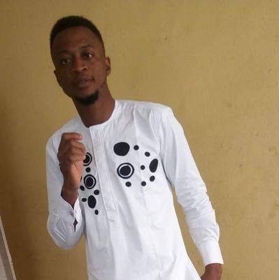 LexzyBrown's profile picture. profound