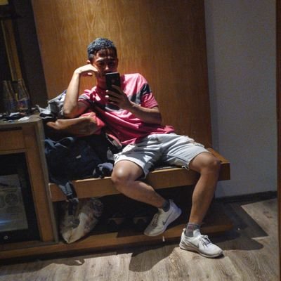 Arwinra2's profile picture. yg penting uang