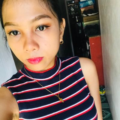 I like people who appreciate my weird personality 😂💐🌸🌻
