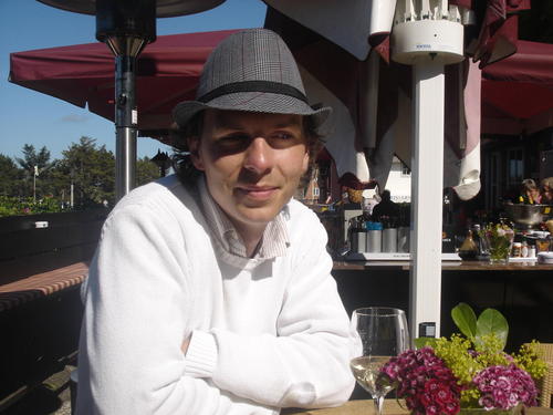 akkiru's profile picture. Internet Entrepreneur