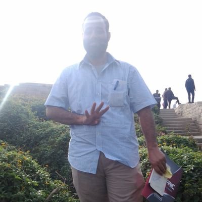 ‏مسلم من موريتانيا احترم الآخرين.