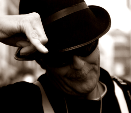 Concept&Design|Art-Theme-B&W Historical Industry-StreetAct Photography|Manager Operations|Education Advisor|MAC Fan|and like to think out of the box...