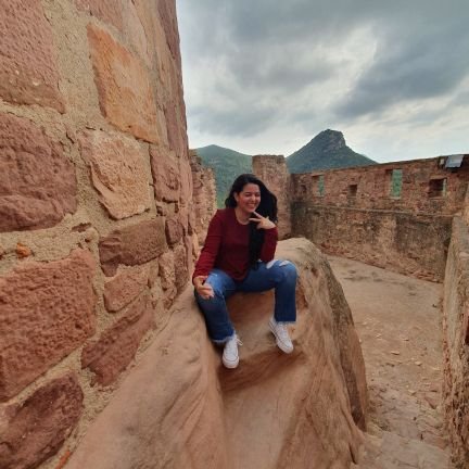 mishellerosend's profile picture. 