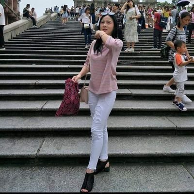 R5VQoeoY2evaqCT's profile picture. เป็นกะเทยอุดร