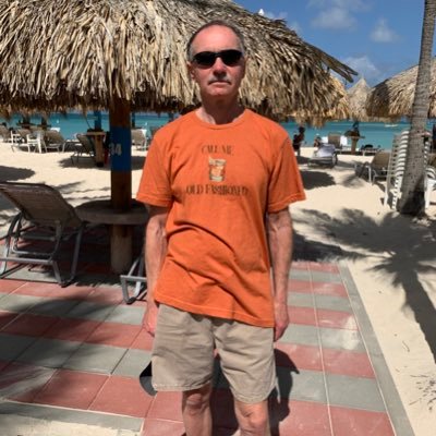 bball,pickleball, baseball card collector,runner 🏃Upper Perk, WCU .Coached-bball at SF,Cville,PG.luv those Gators 🐊🐊luv Rita’s, DQ, good listener 👂