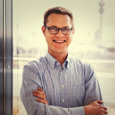 Strategy and operations professional, formerly Director at Phoenix Solar. Solar industry enthusiast. Believer in true Sustainability as a corporate strategy.