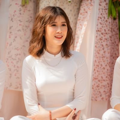 Phuong57032954's profile picture. 😜 about 👬's ❤