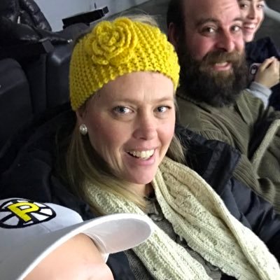 Samanth22445291's profile picture. Teacher and mother