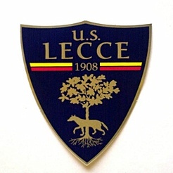 l'Unione Sportiva Lecce or simply U.S. Lecce is a football club based in Lecce, Apulia, Italy. The club currently plays in the Italian Serie A. (EN,IT,ESP)