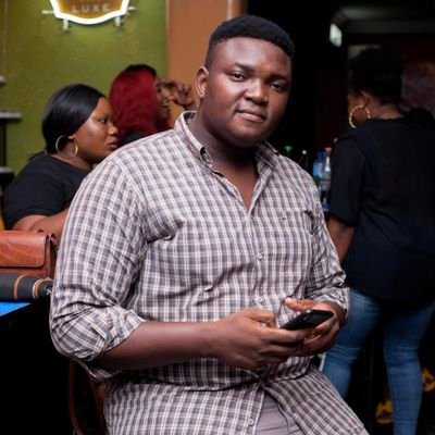 ekuevi55's profile picture. Graphiste et Technicien Audiovisuel