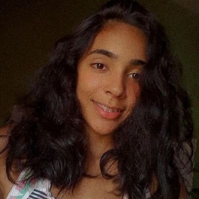 oq eu quero eu consigo,n importa as dificuldades😜
nick FF:~princesa**♡
facebook:Larissa Silva
instagram: Larissa.morenaaa