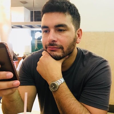 Periodista. Director de @SemanarioR y 1623, la Revista de Maschwitz. Papá de Cata, marido de @AdrianaVera5. Una época jugaba bien al 🏀.