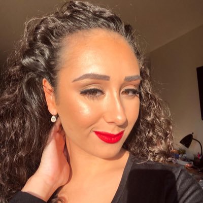 _miadiciocco's profile picture. ♑️ UofW || Performer who is passionate for the arts. IG: miadiciocco_