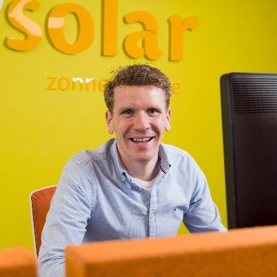 Entrepreneur @EnerSolarNL @PlaySustainable | Kauffman Scholar 2012 | Passionate about startups, (renewable-) energy and sports | Student Business Administration