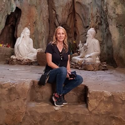 Retired Registered Dietitian, now travelling the world. Occasional blogger and YouTube videos. Interested in healthy living, all things travel and photography.