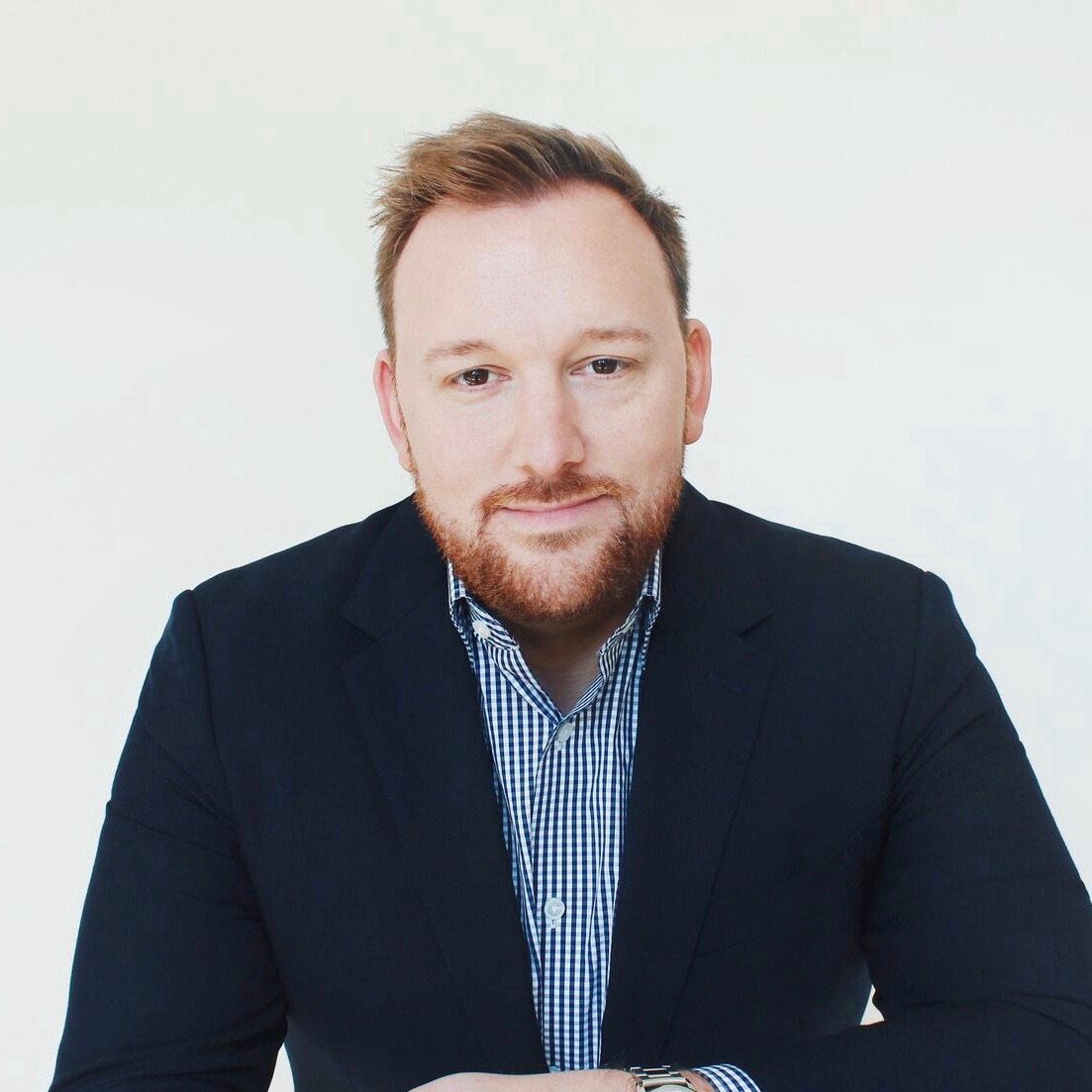 husband. father. digital strategist. consultant. travel junkie. budding golfer. occasional skier.
