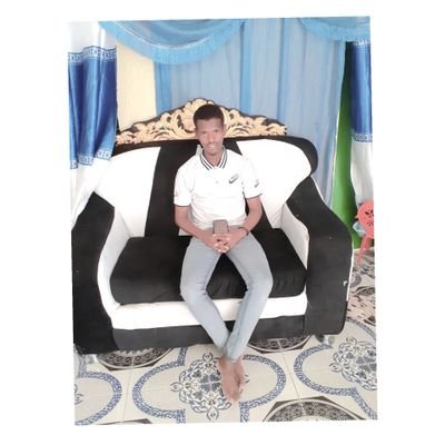 AwaaleRooble's profile picture. 