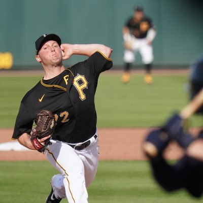 RobbieErlin27's profile picture. Instagram: @robbie_erlin