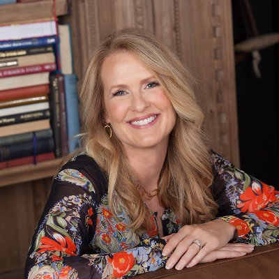 Dell Technologies Account Executive - Local Government & Education
“What we know matters but who we are matters more.” - Brene Brown