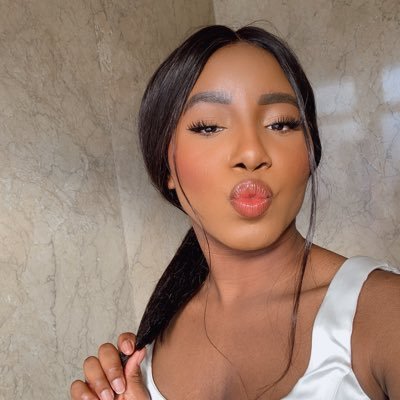 Courtneyneyneyn's profile picture. 