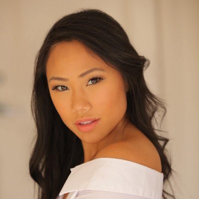 jenikadidit's profile picture. Account Executive at 500 Designs, let's strategize your digital presence effectively. 500 Designs, a global award-winning digital design agency. 😌