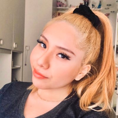 itsmelhere_'s profile picture. 20 ⚡️// 🇵🇪 // 💃🏻// ✈️ // DY 👑