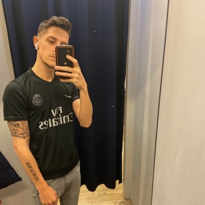 LucasLp28's profile picture. 25y | insta- LucaasLp28 | ʘ͜͡ʘ