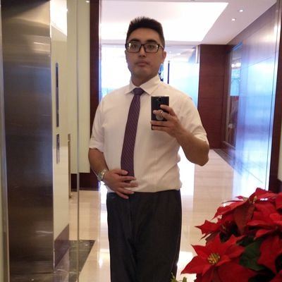 HaungDa's profile picture. 高雄的丹 170/80/29 終於脫單的me 但可約吃飯聊天交朋友 超級喜歡狗狗der 目前有一隻可愛的狗狗如彼 他超可愛的 請不要跟我搶喔 嘻嘻嘻