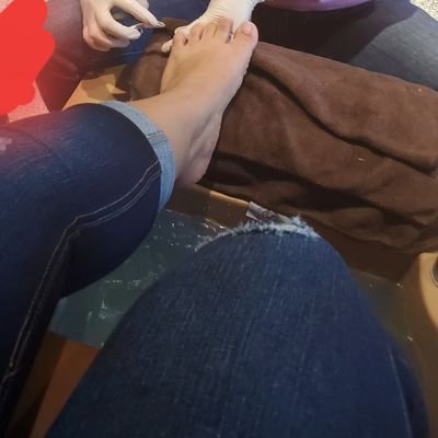 New seller!! Contact me for personalized feet Pictures/Videos. LETS CHAT! 😘
