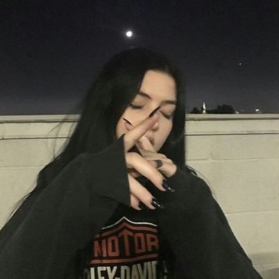 ☀️ ~Cuenta de desahogo~ nose cuánto peso, mido 1.60 y tengo 23☁️Ed tw ☁️