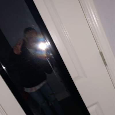 Amalvo10's profile picture. 🖤