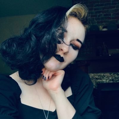 Intersectional feminist, folkie, ☭, Pagan, co-chair @dsa_lsc, and lover of all things spooky (She/Her)